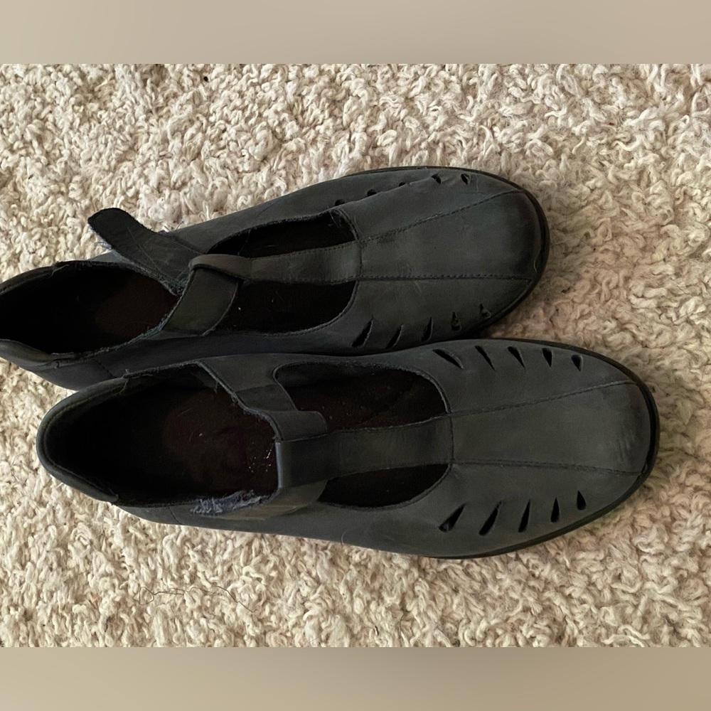 Vintage Gray Tstrap 1940s inspired shoes